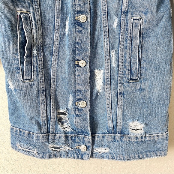Zara Women's Distressed Button Down Long Length Medium Wash Denim Jacket - Picture 6 of 16